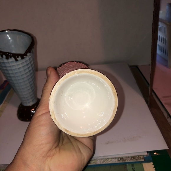 Whimsical Blue and Pink Cuisinart Waffle Cone Cups- excellent shape-7” tall used - Picture 8 of 9